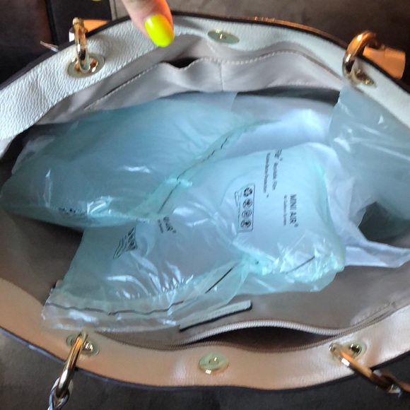 NWT Authentic Michael Kors LG Nicole Grab Bag - Picture 4 of 10